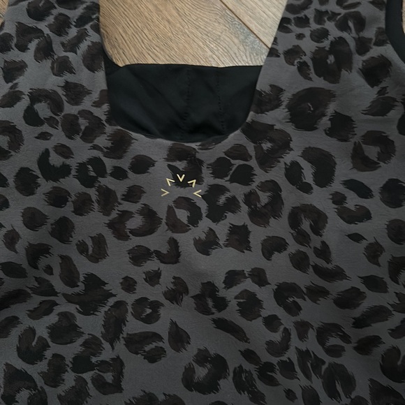 NWT Varley Aletta Black Iron Gray Cheetah Printed Athletic Tank Top Womens Small - Picture 4 of 5